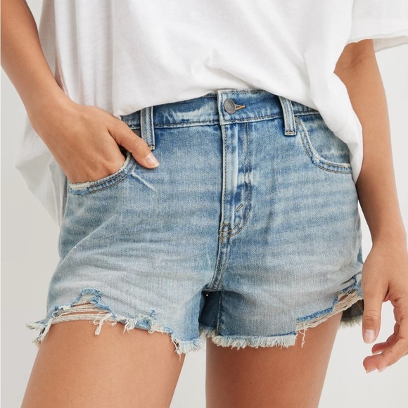 Aerie Daydream Denim Short - Picture 1 of 9
